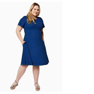 Leota Women's Maci Dress In Rib Knit Blue (Curve)